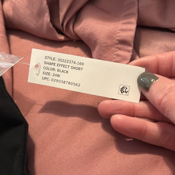 Gloria Vanderbilt Shorts Plus 24W - Picture 5 of 10